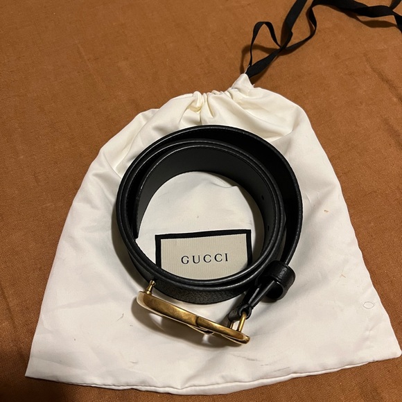 Gucci Black Belt with Gold GG Buckle main image 2